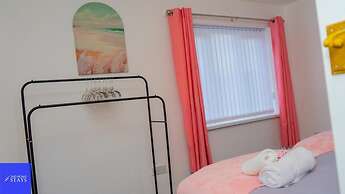 Cradley Manor - Spacious 6 Bedroom House