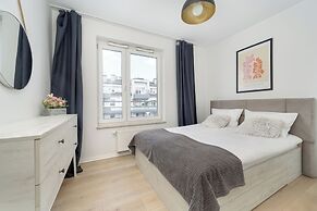 Amazing Apartment for 6 by Renters