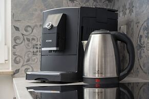 Amazing Apartment for 6 by Renters