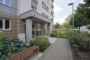 Amazing Apartment for 6 by Renters