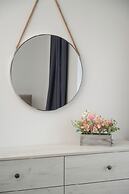 Amazing Apartment for 6 by Renters