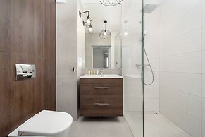 Amazing Apartment for 6 by Renters