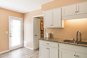 Smyrna Home w/ Private Yard: 25 Mi to Nashville!