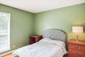 Smyrna Home w/ Private Yard: 25 Mi to Nashville!