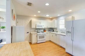 Lanai & Gas Grill: Bright Home in The Villages!