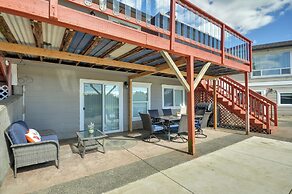 Portland Area Group Getaway: Hot Tub & Views!