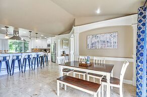 Portland Area Group Getaway: Hot Tub & Views!