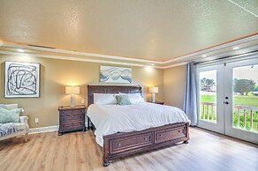 Portland Area Group Getaway: Hot Tub & Views!