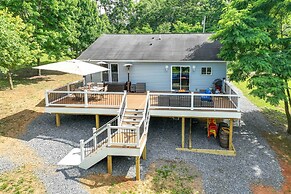 Front Royal Retreat on 3 Acres w/ Mtn Views!