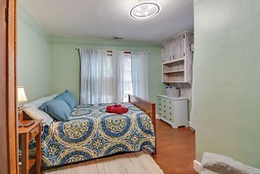 Charming Hampton Home ~ 7 Mi to Buckroe Beach!