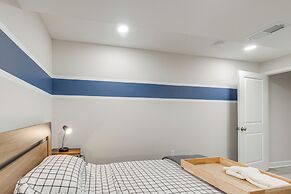 Quaint Stafford Apartment w/ Electric Fireplace!