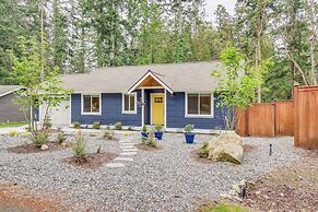 Freeland Retreat - Deck, Fire Pit & Beach Access!