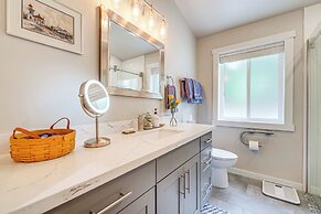 Freeland Retreat - Deck, Fire Pit & Beach Access!