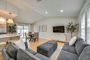 Chic Naples Home w/ Pool & Hot Tub, 4 Mi to Beach!