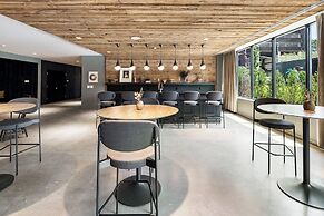 Luxury Apartments by Hyatus at The Asher