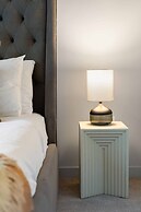 Luxury Apartments by Hyatus at The Asher