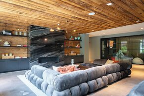 Luxury Apartments by Hyatus at The Asher