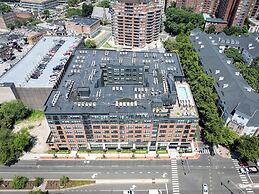 Luxury Apartments by Hyatus at The Asher