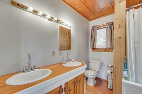 Cozy Home on 10 Acres: 'yellowstone in Vermont'