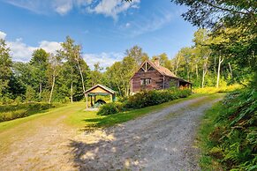 Cozy Home on 10 Acres: 'yellowstone in Vermont'