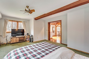Cozy Home on 10 Acres: 'yellowstone in Vermont'