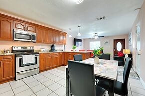 Tampa Vacation Rental ~ 3 Mi to Busch Gardens!