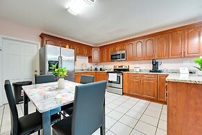 Tampa Vacation Rental ~ 3 Mi to Busch Gardens!