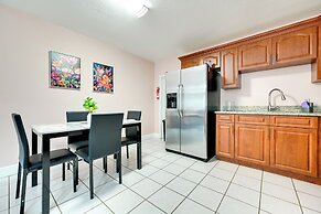 Tampa Vacation Rental ~ 3 Mi to Busch Gardens!