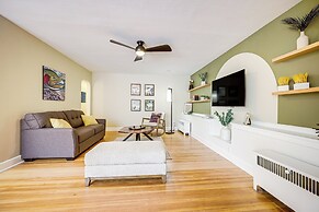 Helena Apartment w/ Patio < 1 Mi to Downtown!