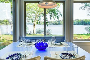 Waterfront Cottage in Summer Village w/ Grill