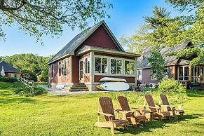 Waterfront Cottage in Summer Village w/ Grill