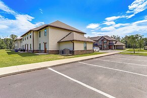 Quaint Pocahontas Townhome, Central Location!