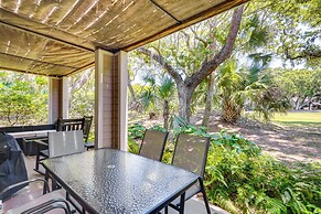 Seabrook Island Villa w/ Patio < 1 Mi to Beach!
