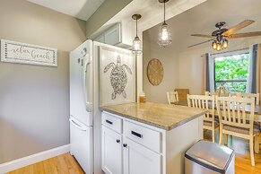 Seabrook Island Villa w/ Patio < 1 Mi to Beach!