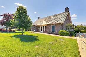 Point of Rocks Vacation Rental w/ Community Pool!