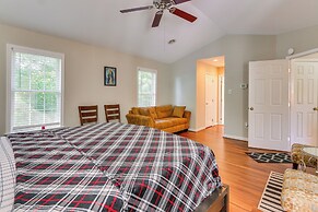 Point of Rocks Vacation Rental w/ Community Pool!