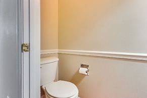 Point of Rocks Vacation Rental w/ Community Pool!