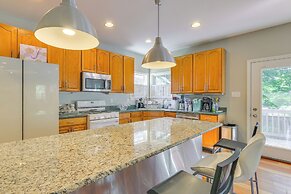 Point of Rocks Vacation Rental w/ Community Pool!