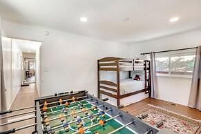 Cozy Mountain Cabin in Big Bear Lake w/ Hot Tub!