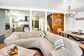 Cozy Mountain Cabin in Big Bear Lake w/ Hot Tub!