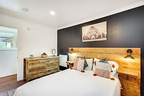 Cozy Mountain Cabin in Big Bear Lake w/ Hot Tub!