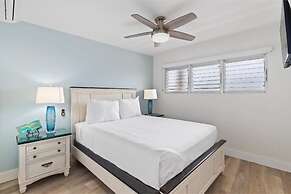 Royal Mauian, #511 2 Bedroom Condo by RedAwning