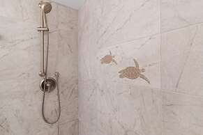 Royal Mauian, #511 2 Bedroom Condo by RedAwning