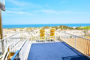 Sea Edge 3 3 Bedroom Townhouse by RedAwning