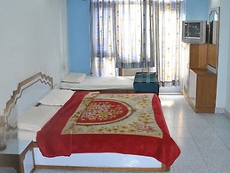 Goroomgo Hotel Aashirwad Katra