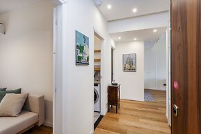 Bright Shelley Apartment by Wonderful Italy