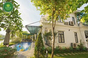 Lotus Hotel - Vuon vua