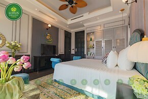 Lotus Hotel - Vuon vua