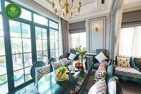 Lotus Hotel - Vuon vua