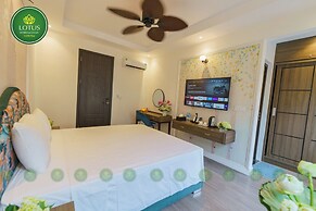 Lotus Hotel - Vuon vua